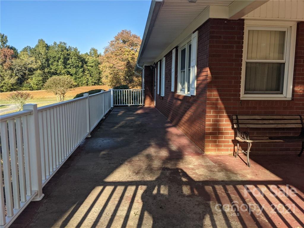 2079 Withers Road Maiden, NC 28650 - Photo 6 of 27 Gallery Image 6