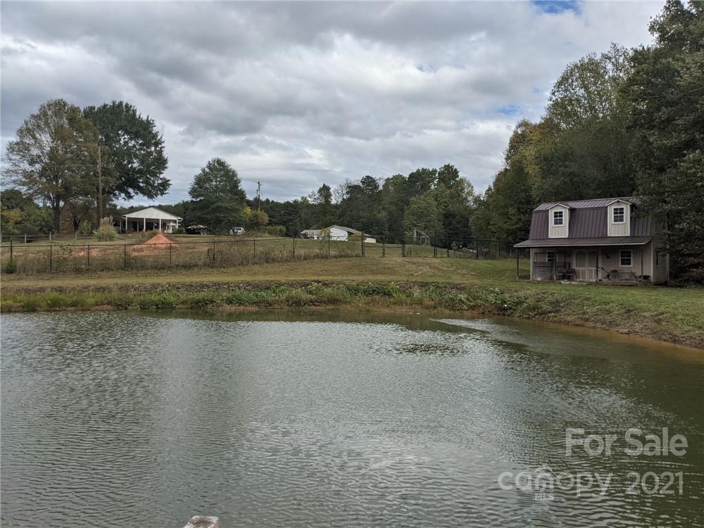 2079 Withers Road Maiden, NC 28650 - Photo 9 of 27 Gallery Image 9