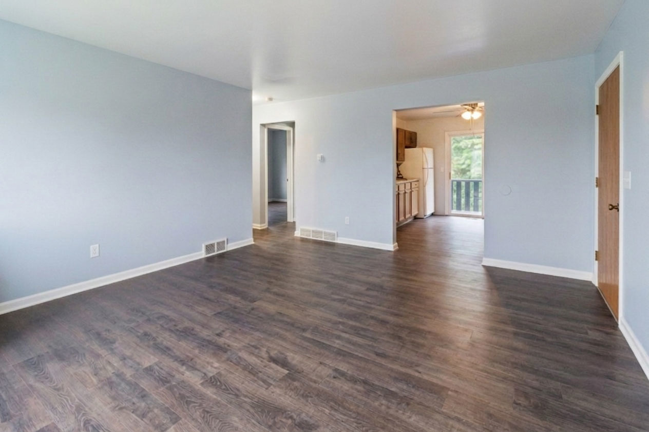1017 9th Street, Unit 8 Harvard, IL 60033 - Photo 3 of 8