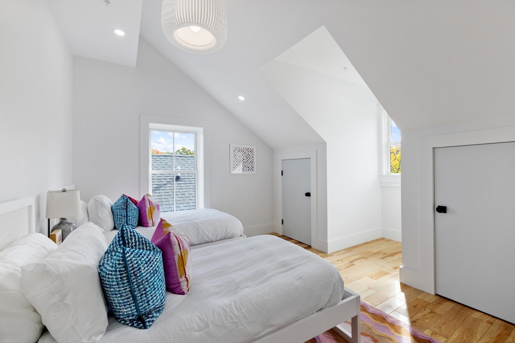 131 Spring Street, Unit PH Cambridge, MA 02141 - Photo 16 of 39 Gallery Image 16