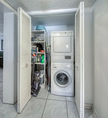 $315,000 | 250 John F Kennedy Drive, Unit 202, Atlantis, FL 33462