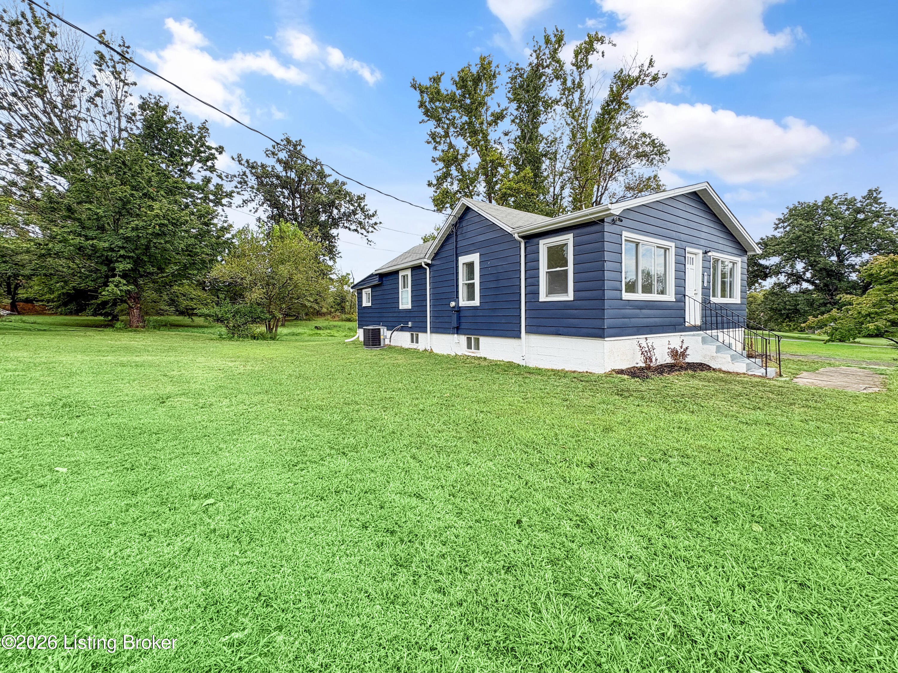 411 Blackjack Road Radcliff, KY 40160 - Photo 3 of 54 003
