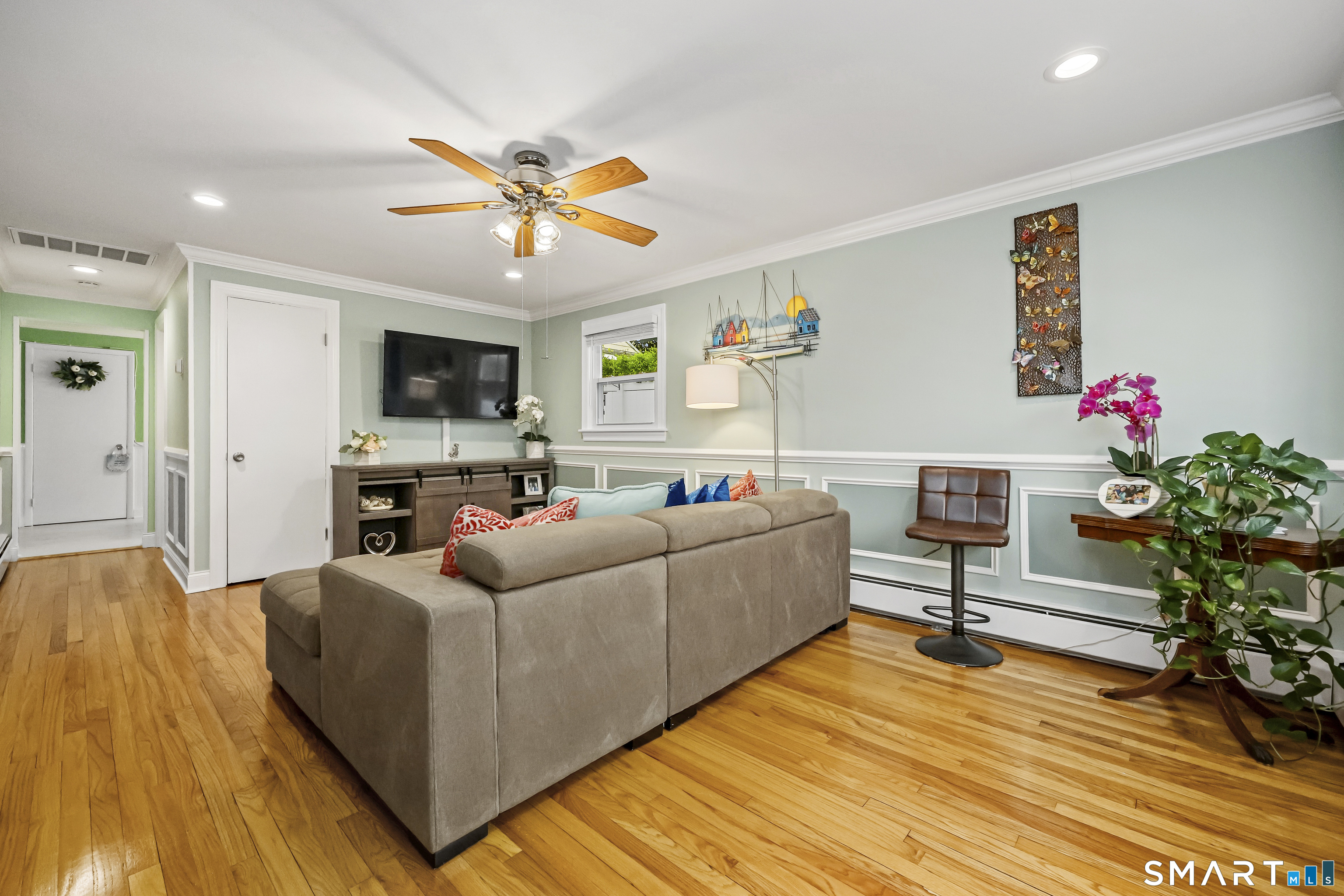 175 Colony Street Stratford, CT 06615 - Photo 4 of 36