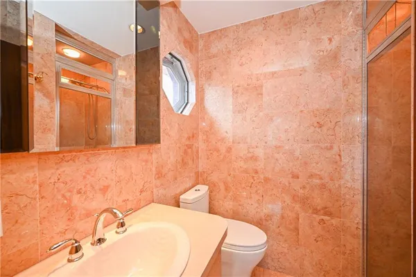 $1,675,000 | 2743 East 66th Street | Mill Basin