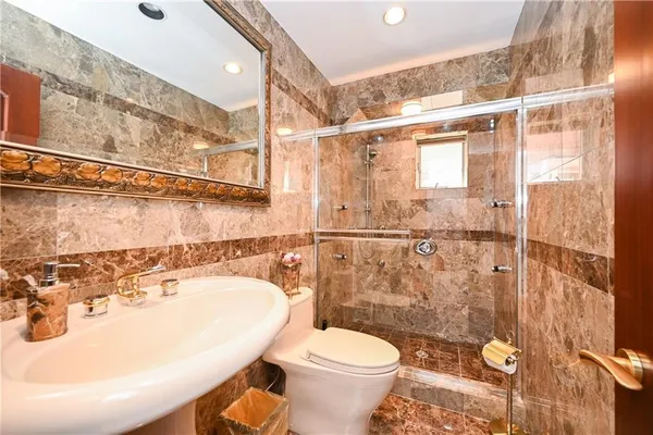 $1,675,000 | 2743 East 66th Street | Mill Basin