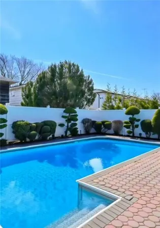 $1,675,000 | 2743 East 66th Street | Mill Basin