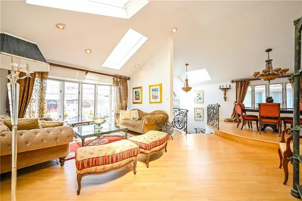 $1,675,000 | 2743 East 66th Street | Mill Basin