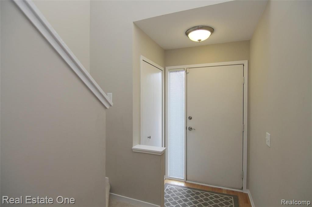 559 Harrow Court, Unit 39 Rochester Hills, MI 48307 - Photo 2 of 19