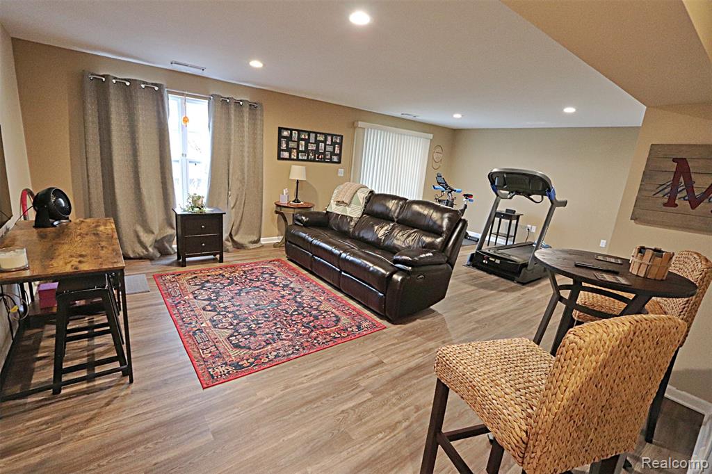 10139 Ridge Run Street, Unit 9 Howell, MI 48855 - Photo 34 of 46 Gallery Image 34