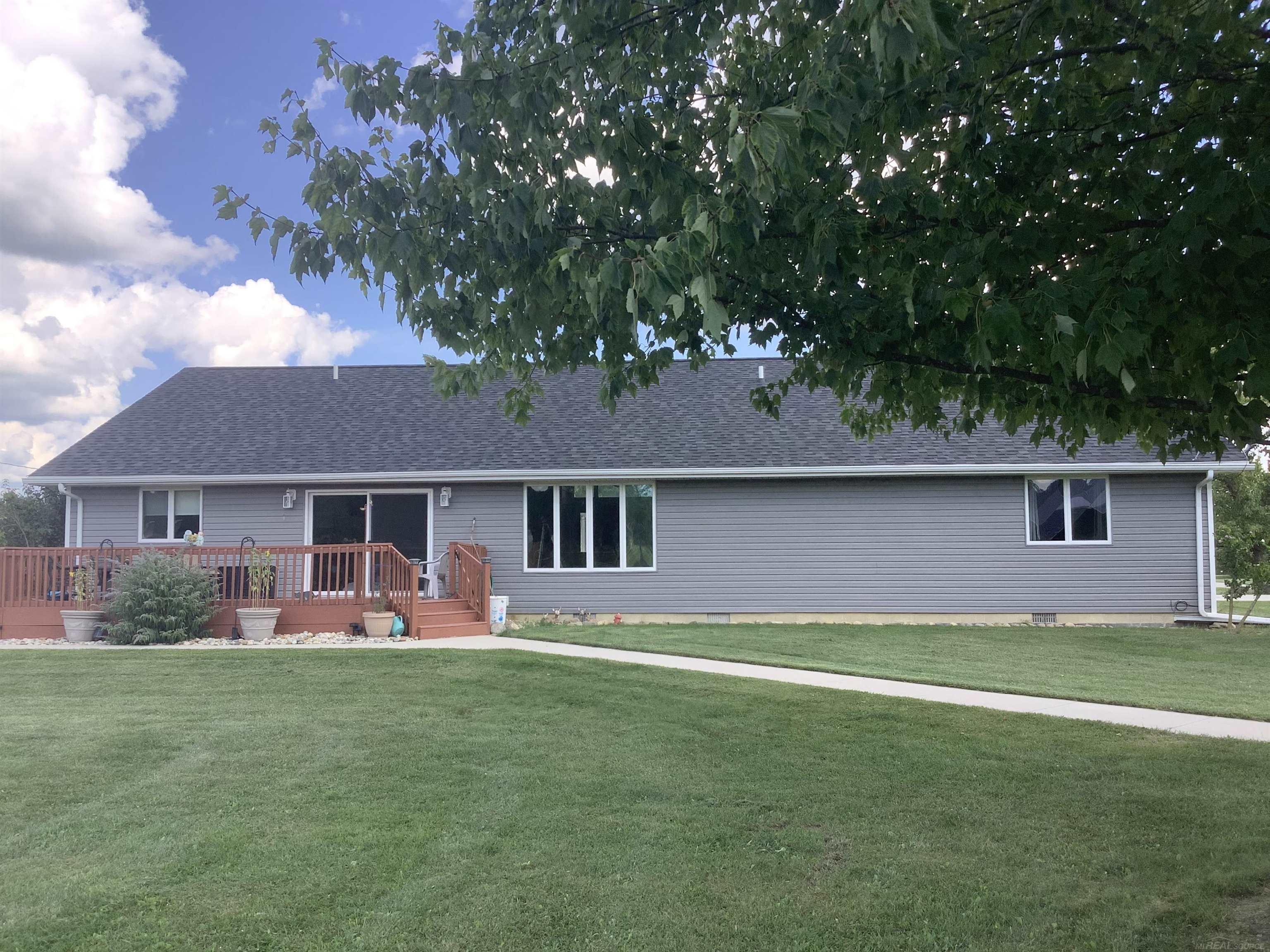 5173 Gleason Road Emmett, MI 48022 - Photo 8 of 50 50091053-7.JPG