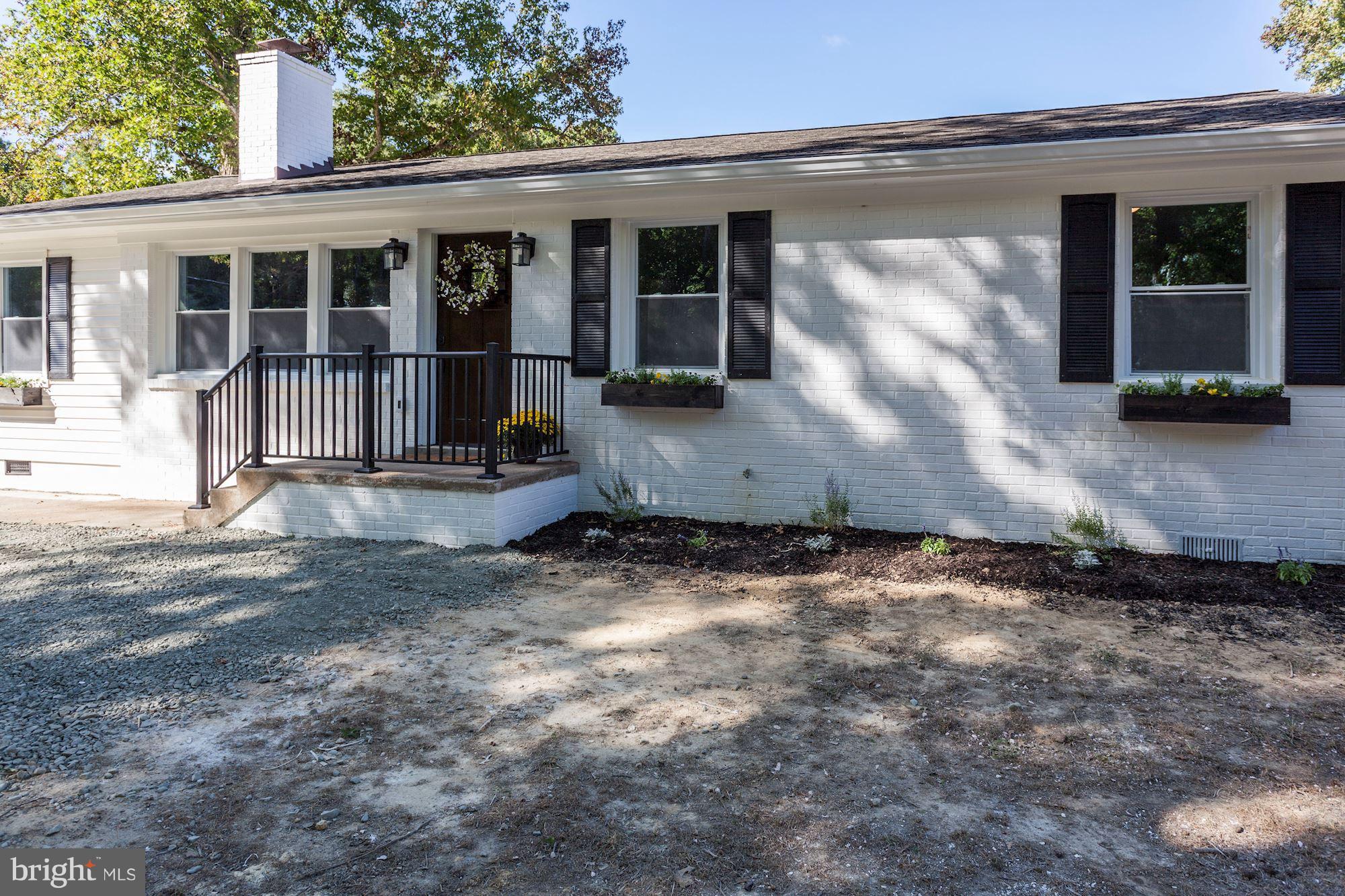 952 Brent Point Road Stafford, VA 22554 - Photo 3 of 30 Front with window boxes