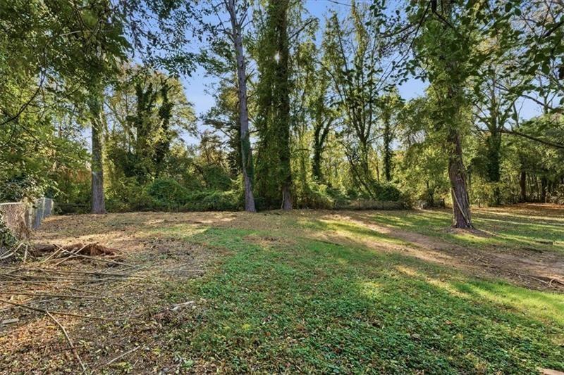 4015 Moffat Court Decatur, GA 30035 - Photo 34 of 34 a view of outdoor space with trees