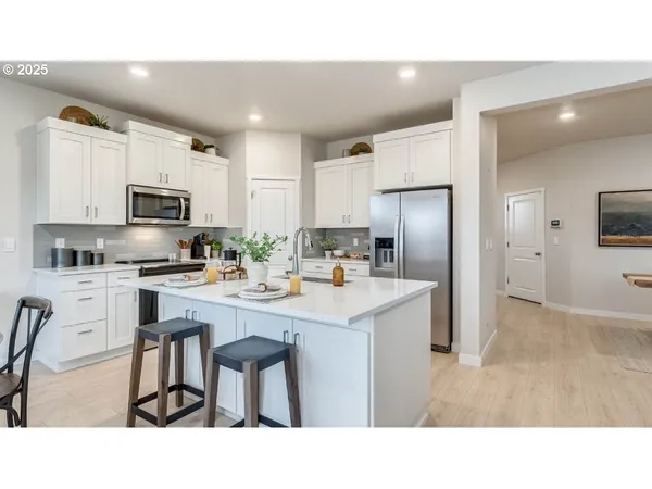 $579,995 | 3650 Southwest Binford Avenue, Gresham, OR 97080