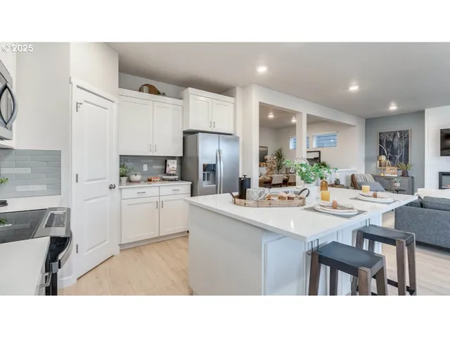 $579,995 | 3650 Southwest Binford Avenue, Gresham, OR 97080