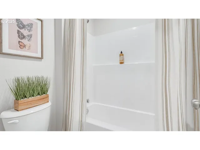 $579,995 | 3650 Southwest Binford Avenue, Gresham, OR 97080