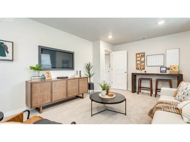 $579,995 | 3650 Southwest Binford Avenue, Gresham, OR 97080