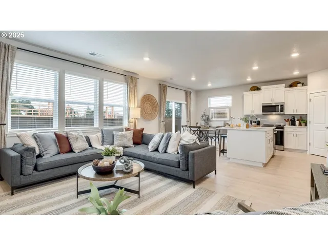 $579,995 | 3650 Southwest Binford Avenue, Gresham, OR 97080