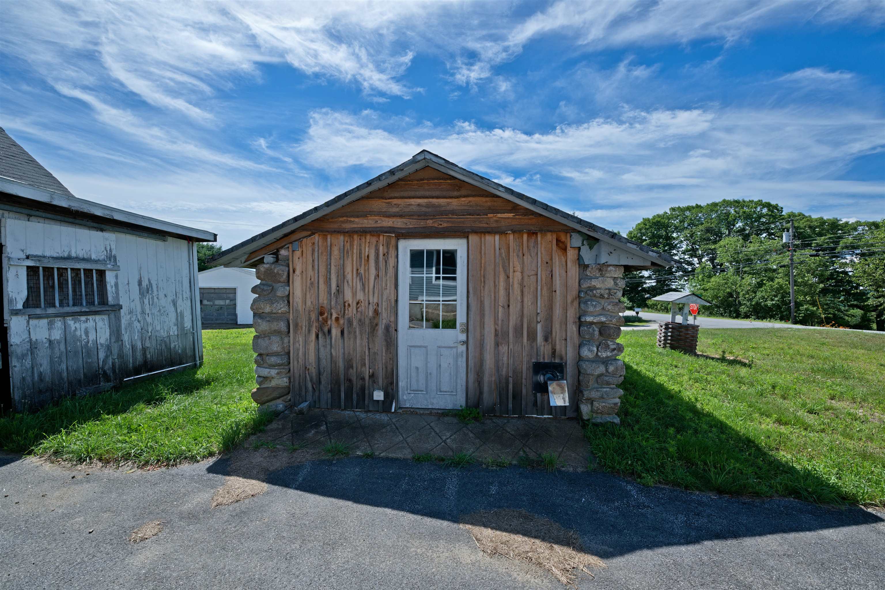 131 S Road Deerfield, NH 03037 - Photo 10 of 21