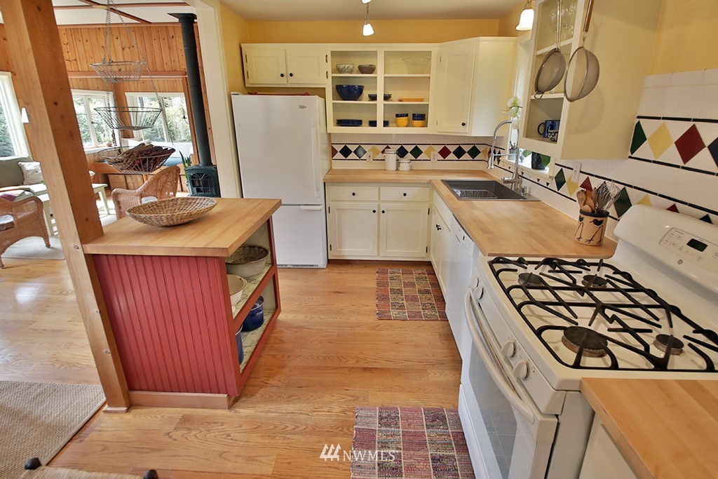 2993 East Andreason Road Langley, WA 98260 - Photo 7 of 25 Gallery Image 7