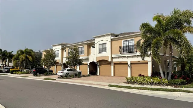 $2,450 | 7324 Skybird Road, Bradenton, FL 34209