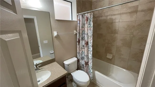 $2,450 | 7324 Skybird Road, Bradenton, FL 34209