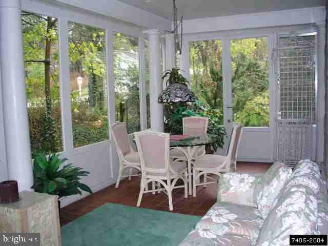 556 Country Club Road York, PA 17403 - Photo 5 of 9 Gallery Image 5