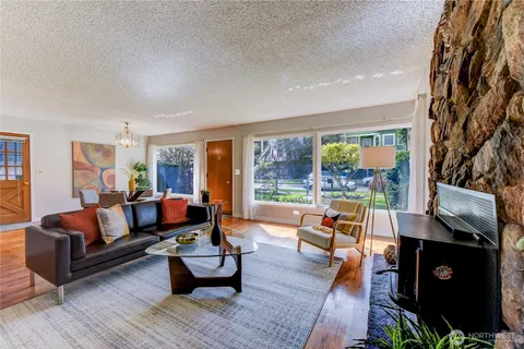 $1,399,950 | 610 27th Avenue East, Seattle, WA 98112