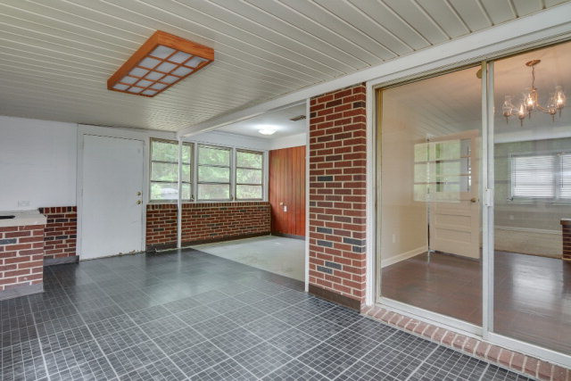 750 Old Edgefield Road North Augusta, SC 29841 - Photo 10 of 18 Enclosed Sunroom