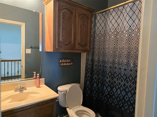 $415,000 | 506 Magnolia Lane, Glenn Heights, TX 75154