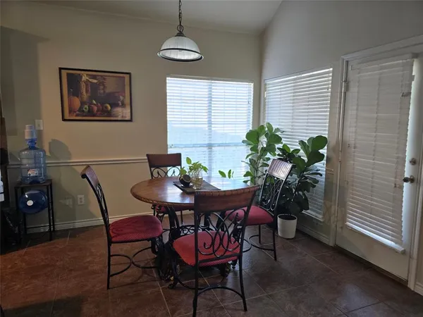 $415,000 | 506 Magnolia Lane, Glenn Heights, TX 75154