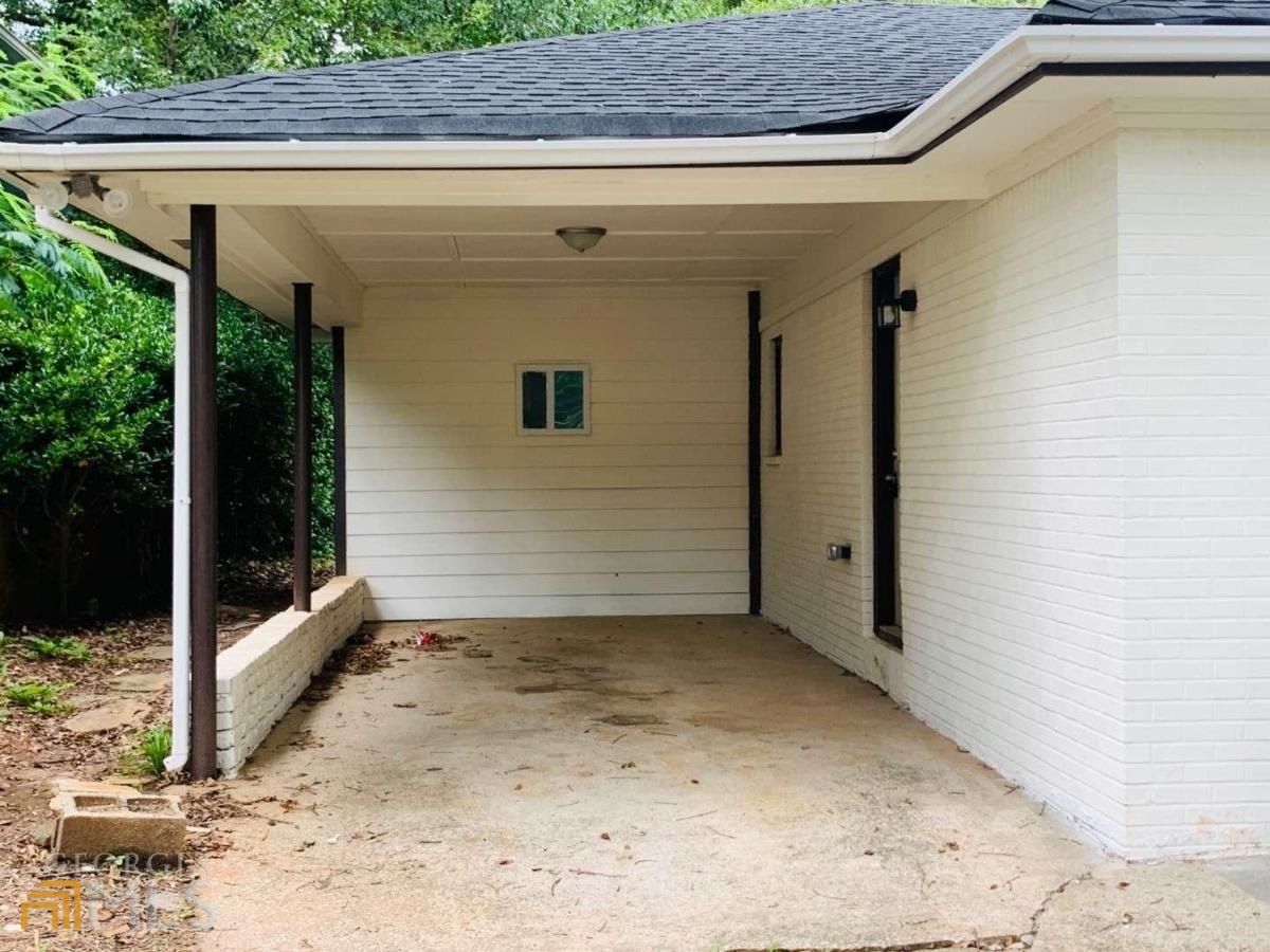 364 Brooks Avenue Southwest Atlanta, GA 30310 - Photo 2 of 21 a view of a wooden door
