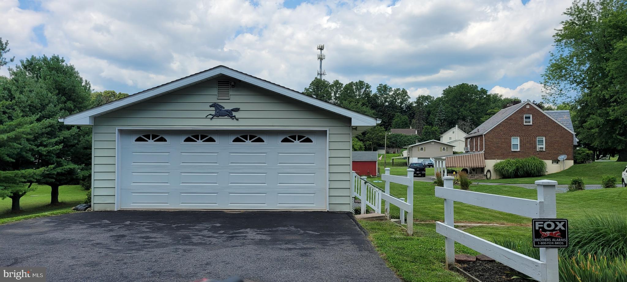 1330 Morgan Hill Road Easton, PA 18042 - Photo 3 of 35 Gallery Image 3
