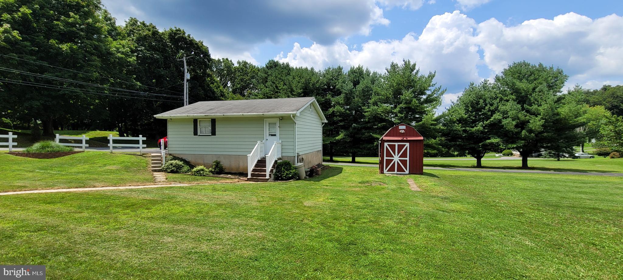 1330 Morgan Hill Road Easton, PA 18042 - Photo 4 of 35 Gallery Image 4