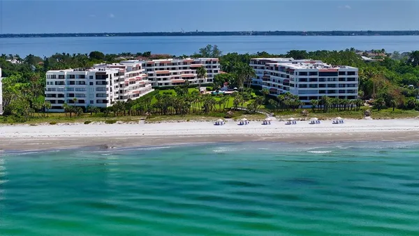 $1,180,000 | 1445 Gulf Of Mexico Drive, Unit 101, Longboat Key, FL 34228
