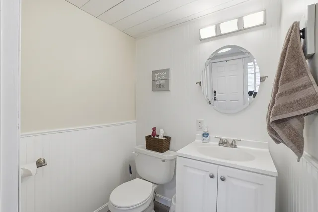 $379,000 | 6 Mattanawcook Street, Lincoln, ME 04457