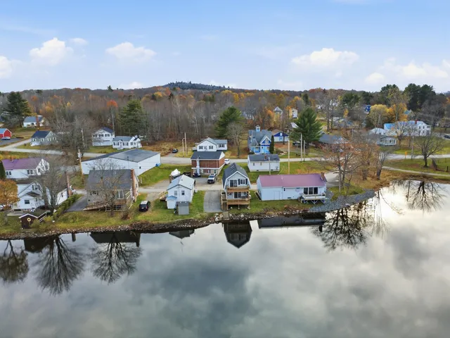 $379,000 | 6 Mattanawcook Street, Lincoln, ME 04457
