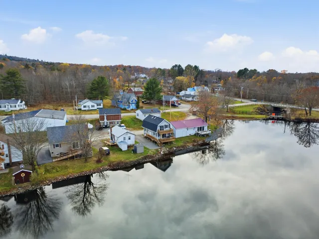 $379,000 | 6 Mattanawcook Street, Lincoln, ME 04457