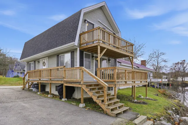 $379,000 | 6 Mattanawcook Street, Lincoln, ME 04457