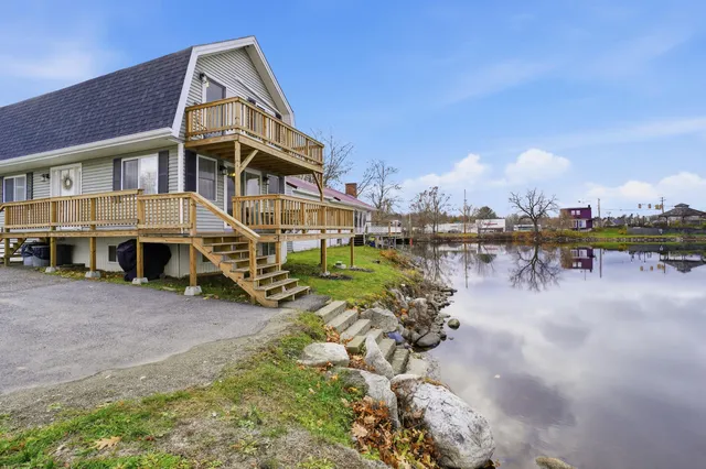 $379,000 | 6 Mattanawcook Street, Lincoln, ME 04457