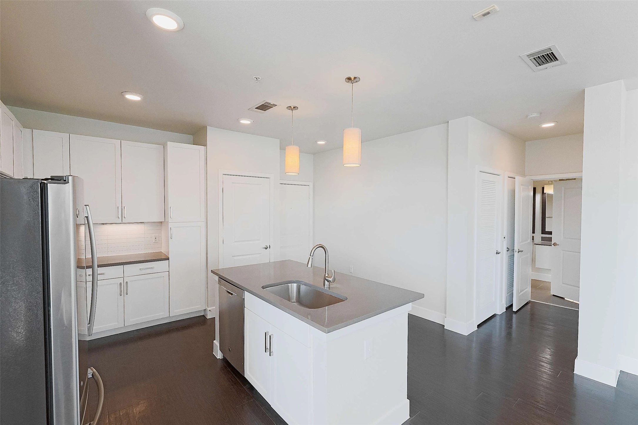 4800 Steiner Ranch Boulevard, Unit 15301 Austin, TX 78732 - Photo 14 of 21 Up to 8 weeks free rent plus reduced deposits!