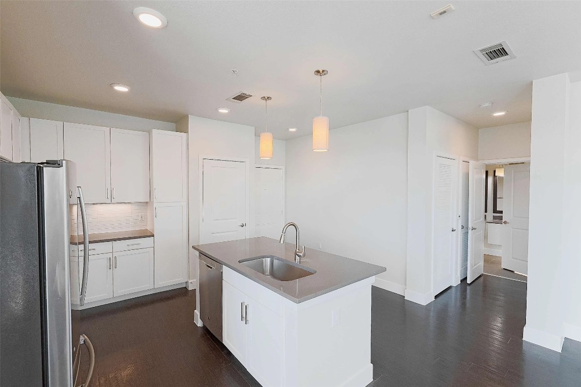 4800 Steiner Ranch Boulevard, Unit 15301 Austin, TX 78732 - Photo 14 of 21 Up to 8 weeks free rent plus reduced deposits!