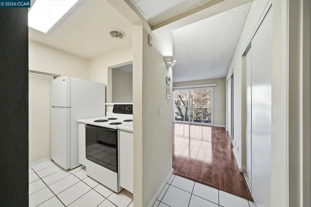 $259,000 | 470 North Civic Drive, Unit 405, Walnut Creek, CA 94596