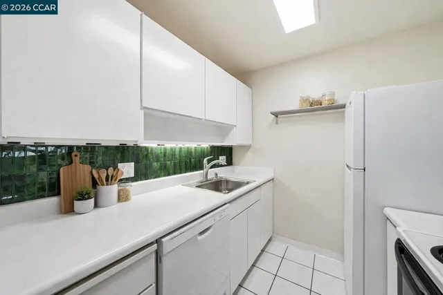 $259,000 | 470 North Civic Drive, Unit 405, Walnut Creek, CA 94596