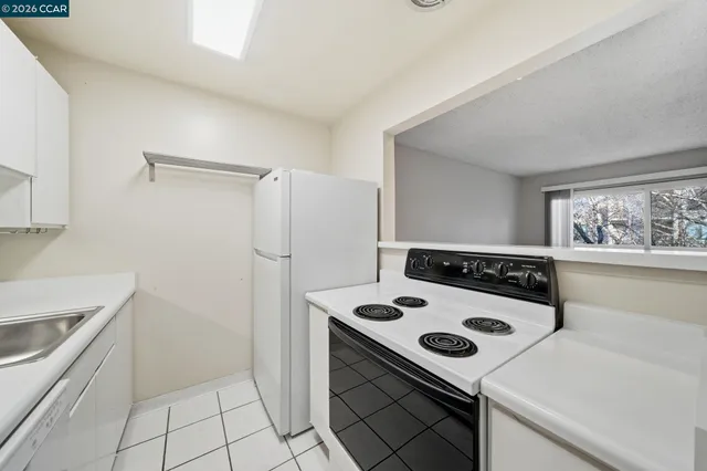 $259,000 | 470 North Civic Drive, Unit 405, Walnut Creek, CA 94596