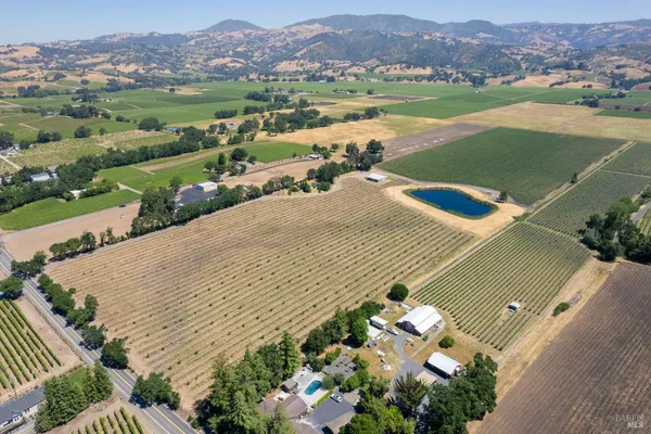 $3,500,000 | 5744 Highway 128, Geyserville, CA 95441