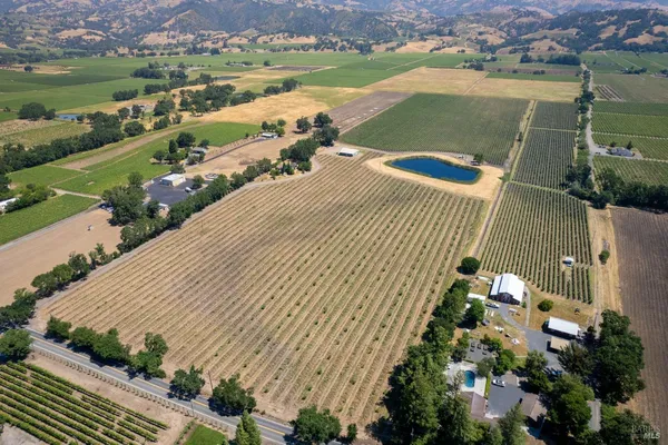 $3,500,000 | 5744 Highway 128, Geyserville, CA 95441