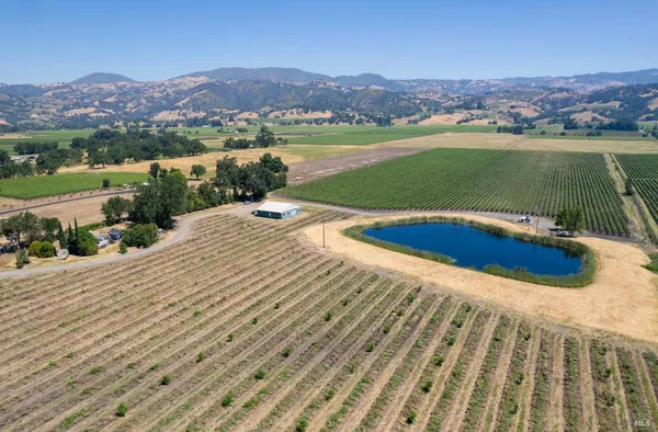 $3,500,000 | 5744 Highway 128, Geyserville, CA 95441