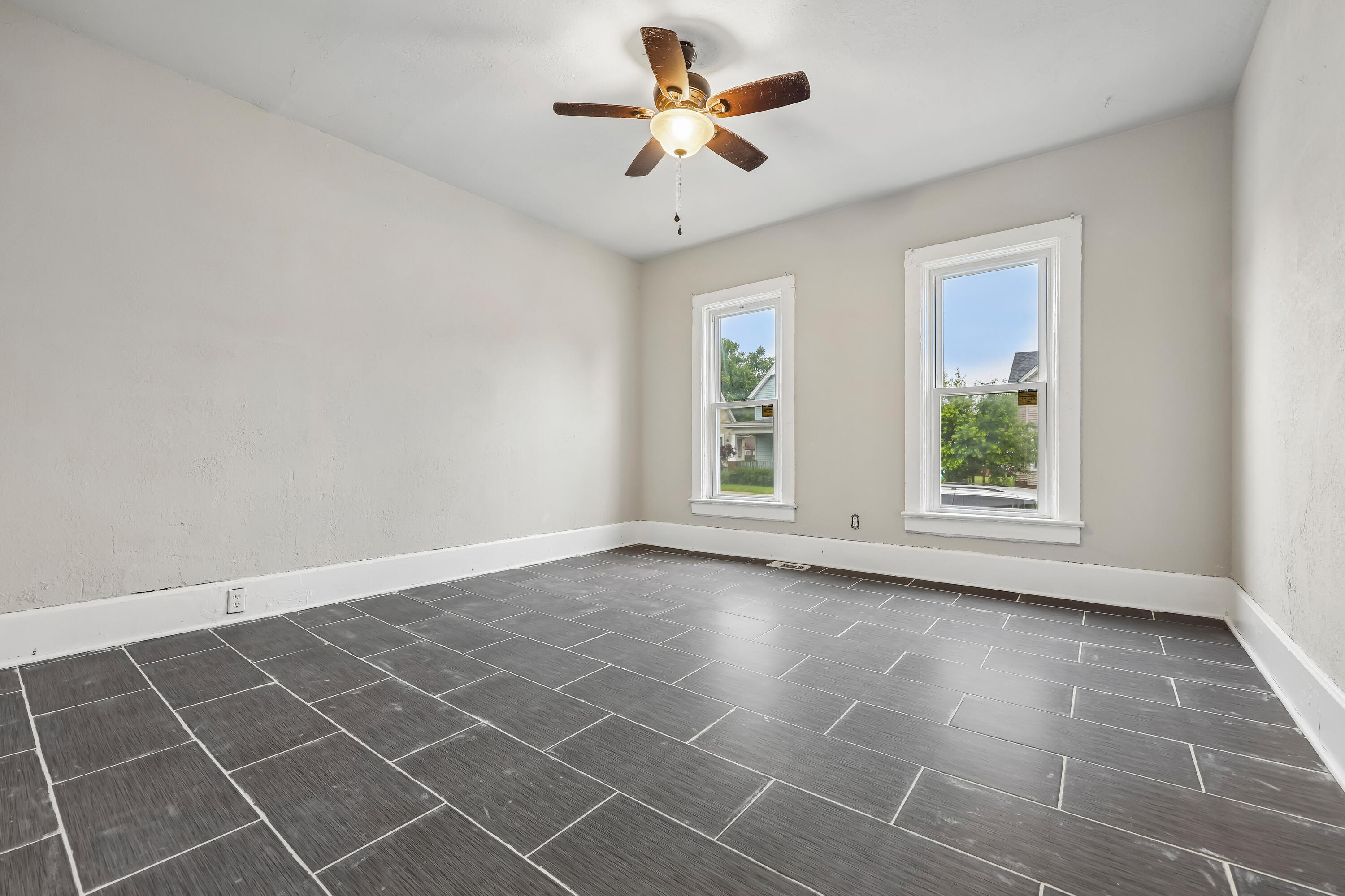 1222 Summit Avenue Racine, WI 53404 - Photo 2 of 22 4-print-Summit Ave-S2506-004