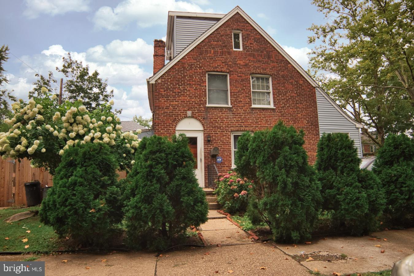 2995 North Congress Road Camden, NJ 08104 - Photo 1 of 21 Front View