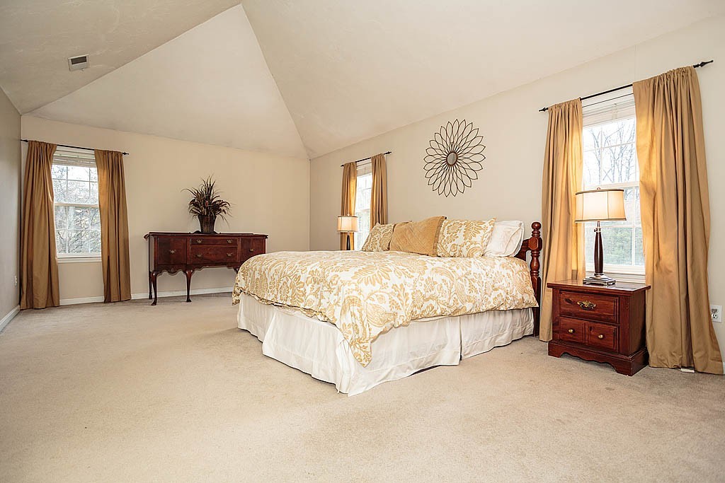 6 May Road Westford, MA 01886 - Photo 7 of 30 Gallery Image 7